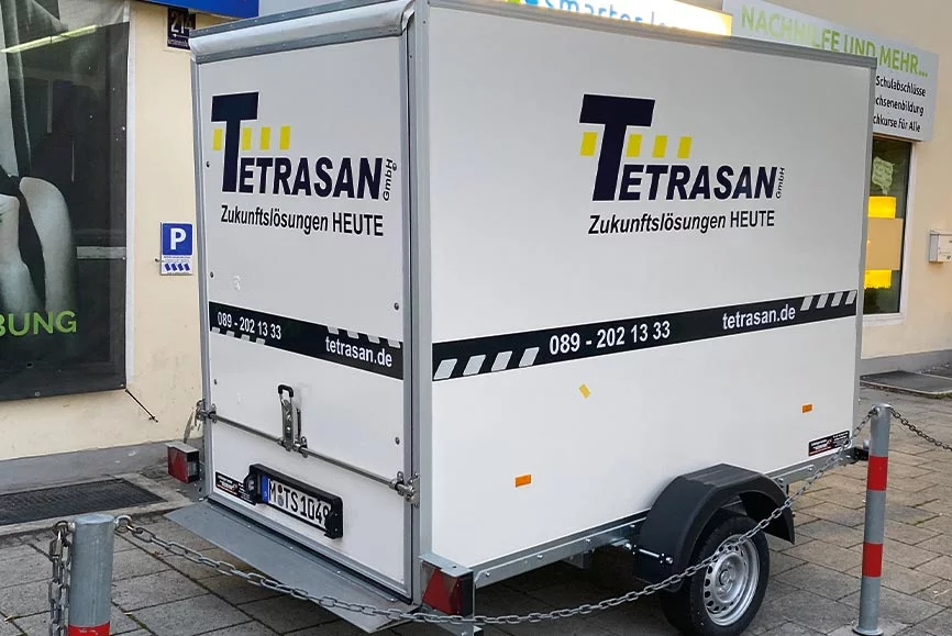anhaenger-beschriftung-muenchen-betonsanierung Anhänger Beschriftung in München mit Folienbuchstaben
